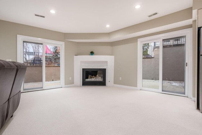 Building Photo - 4602 Sandwich Ct