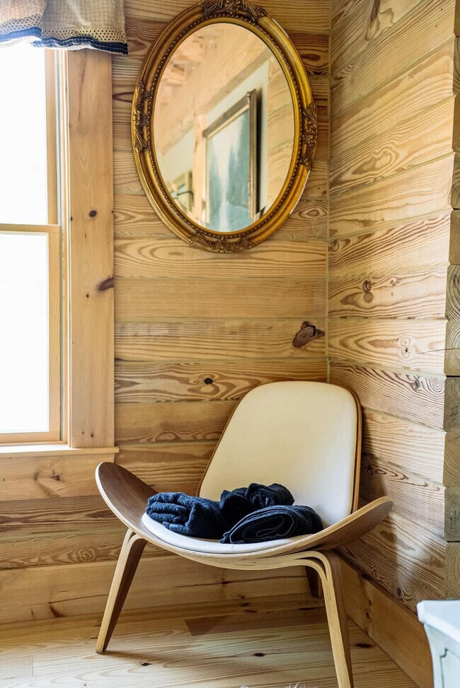 Building Photo - 7223 Ferry Rd