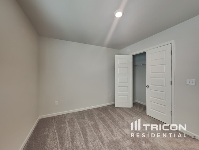 Building Photo - 1044 Baltusrol Ln