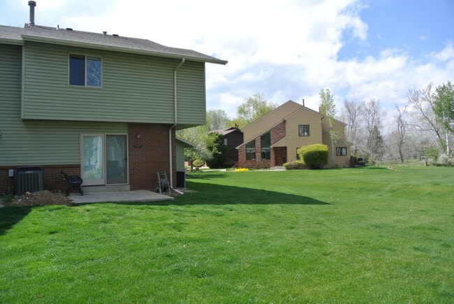Building Photo - Boulder Townhome 3 bed, 2.5 bath