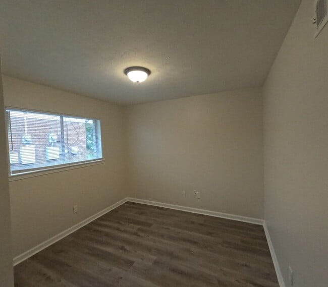 Building Photo - 3115 Carnes Ave