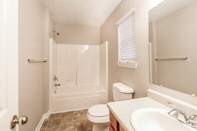 Building Photo - 4385 Bradley Dr SW