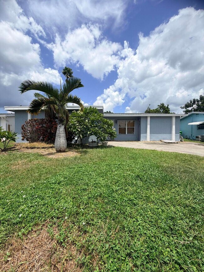 Building Photo - 8381 NW 28th Pl