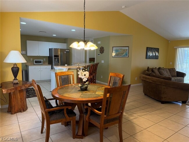 Building Photo - 3732 NE 12th Pl