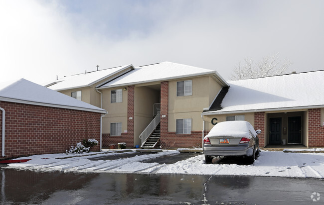 Building Photo - Mountain Glen Apartments