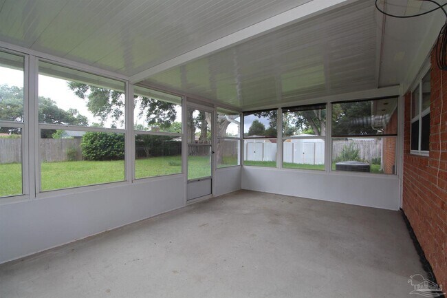 Building Photo - 7190 Pennington Dr