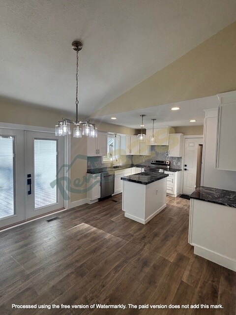 Building Photo - 232 Cedar Creek Dr