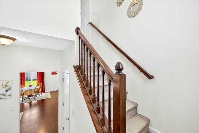 Building Photo - 4663 Bayview Dr