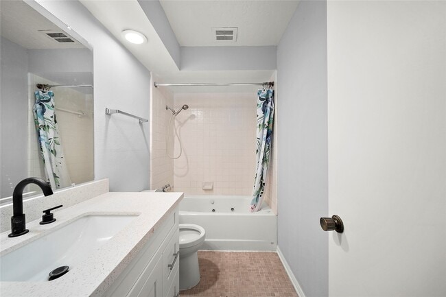 Building Photo - 13703 Piping Rock Ln