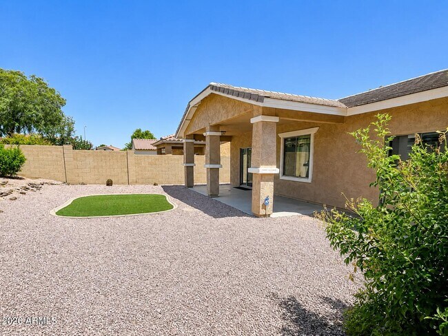 Building Photo - 17636 W Maui Ln