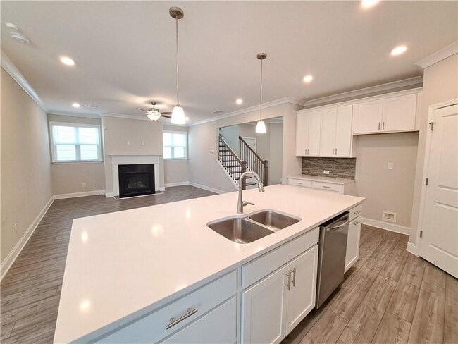 Building Photo - 637 Stan Hope Ln