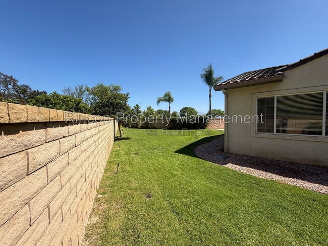 Building Photo - 605 Corte Sol