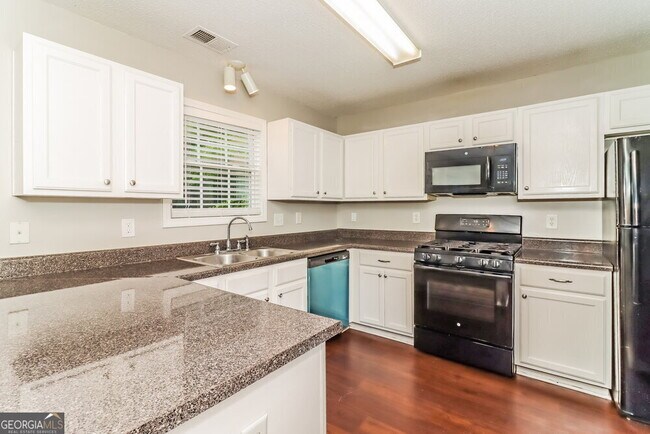 Building Photo - 391 Greystone Pkwy