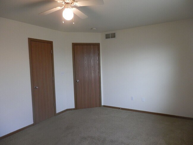 Building Photo - 5709-5711 Canaveral