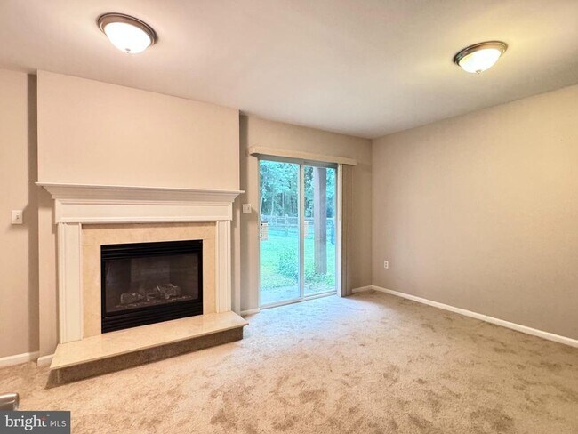 Building Photo - 354 N Barrington Ct