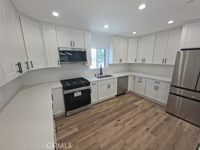 Building Photo - 7333 Vanalden Ave