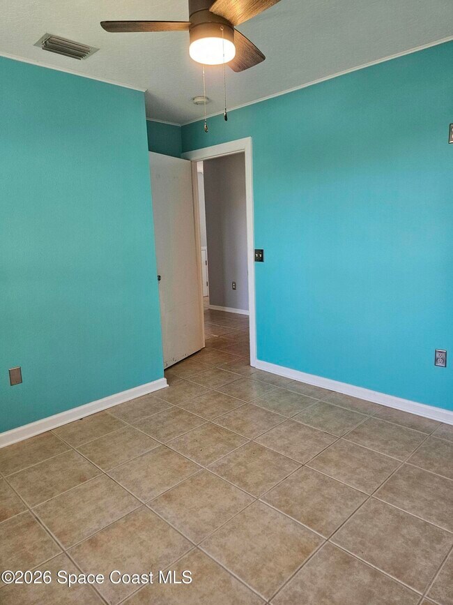 Building Photo - 120 Norwood Ave