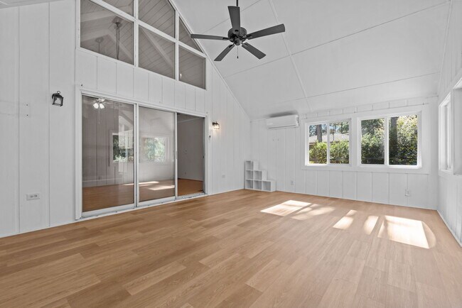 Building Photo - 53 Pine Lake Dr