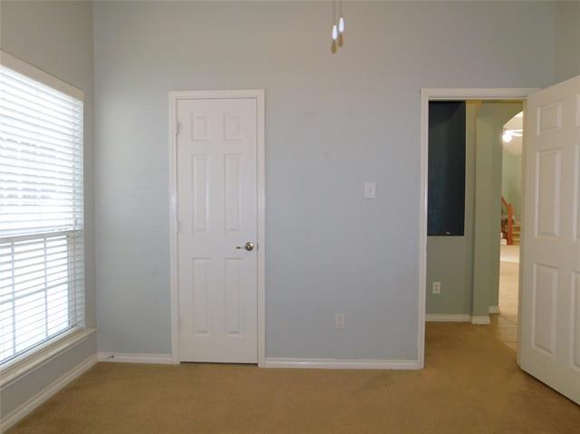 Building Photo - 1104 Hayden Ln