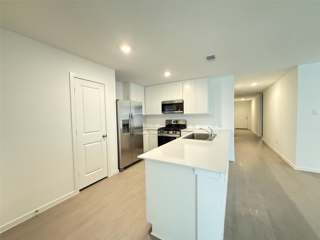 Building Photo - 29030 Grazing Plns Ln