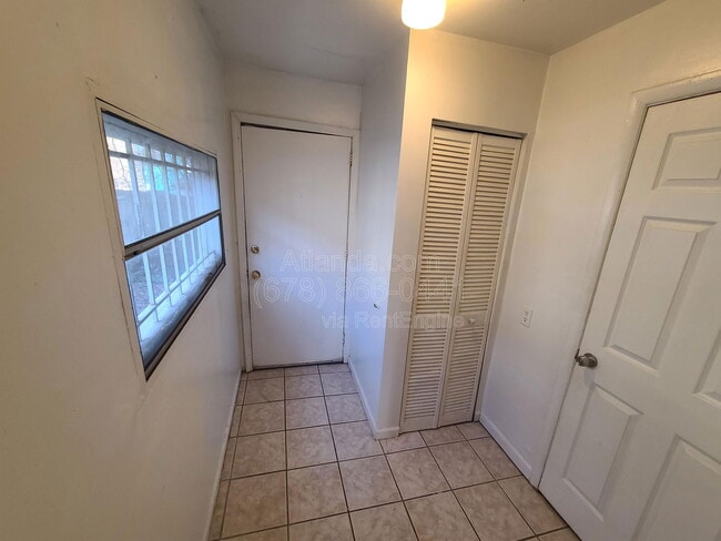 Building Photo - 70A Chester Avenue Southeast