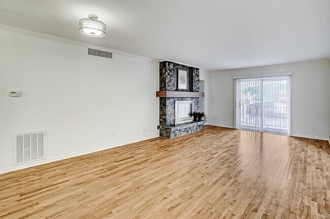 Building Photo - 3400 Timmons Ln