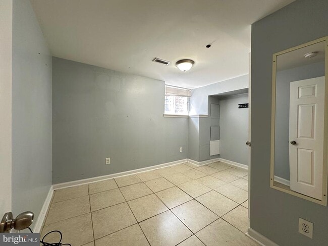 Building Photo - 1835 N Bouvier St