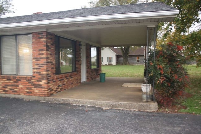 Building Photo - 7848 Nashville Rd