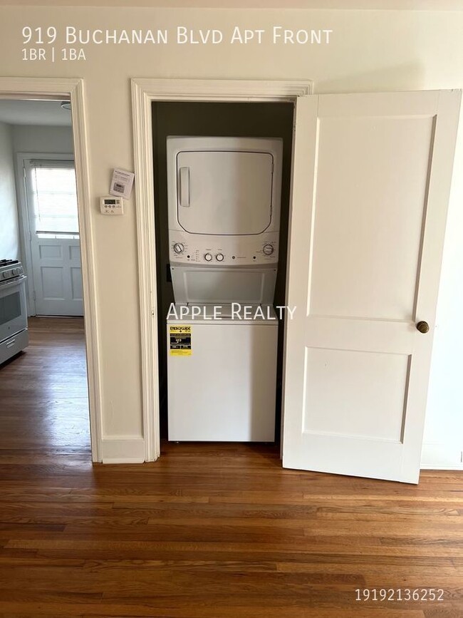 Building Photo - 919 Buchanan Blvd - Apt FRONT - Available ...