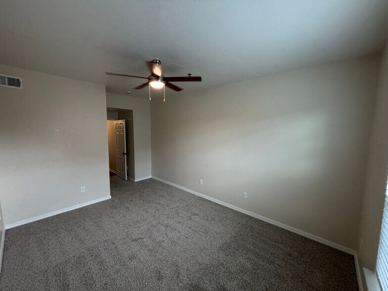 Building Photo - 250 S Stagecoach Trail