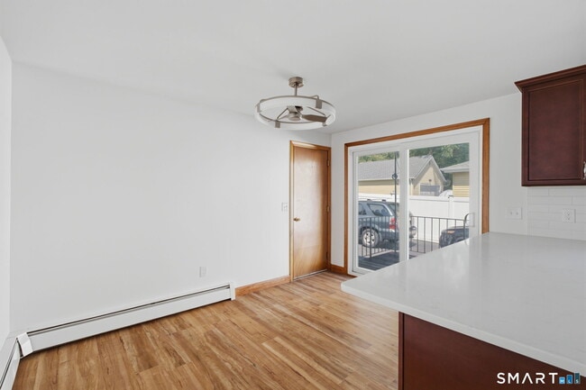 Building Photo - 112 Joy Ln