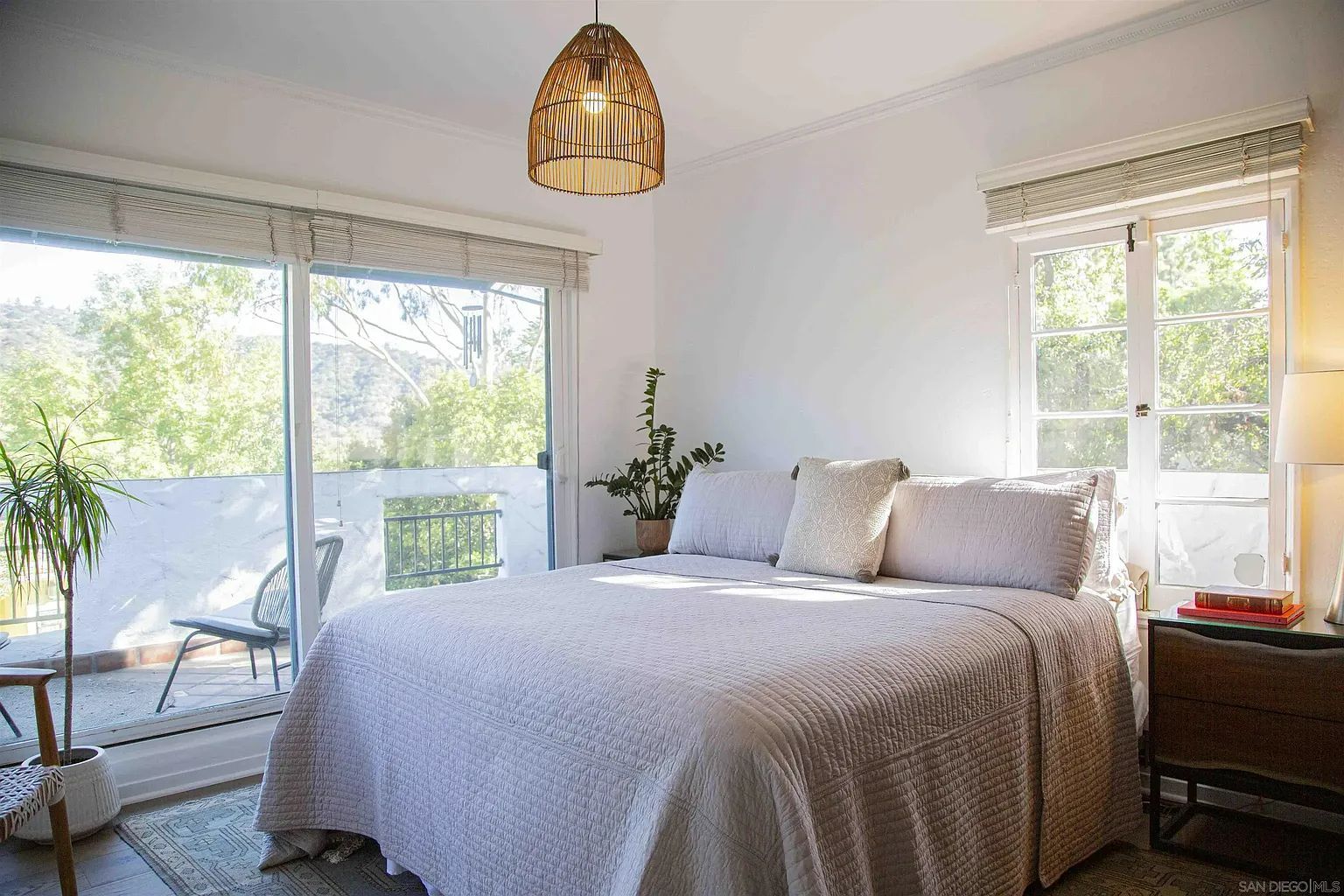 Building Photo - 2925 Graceland Way