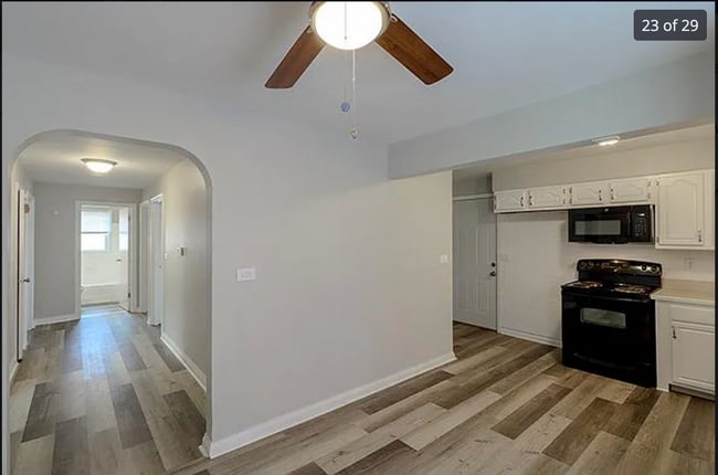 Building Photo - 4801 Oak Park Dr