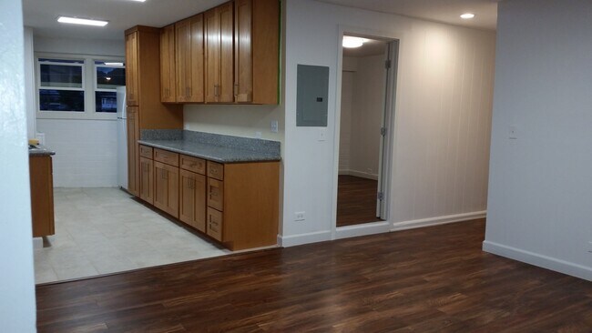 Building Photo - 2215 N School St