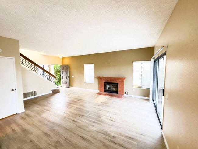 Building Photo - 3 Bedroom 2.5 Bath Home in Calavera Hills