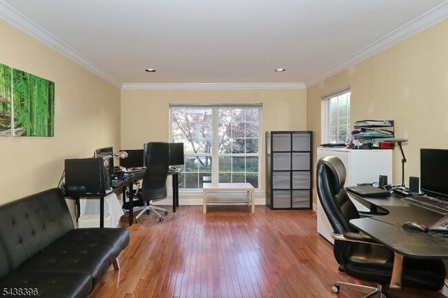 Building Photo - 13 Minuteman Ct
