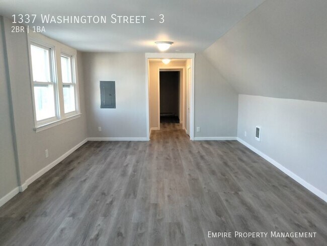 Building Photo - 1337 Washington St