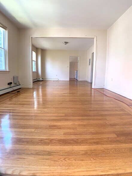 Primary Photo - 134 Lenox Ave