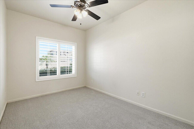 Building Photo - 2207 E Tahitian Way