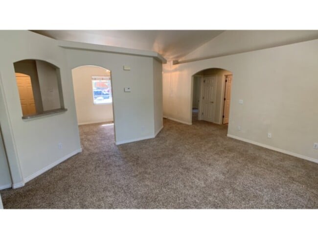 Building Photo - Secluded ranch style home near Cheyenne Canyon