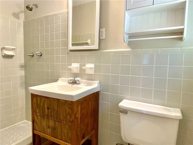 Building Photo - 97 Brookhaven Dr