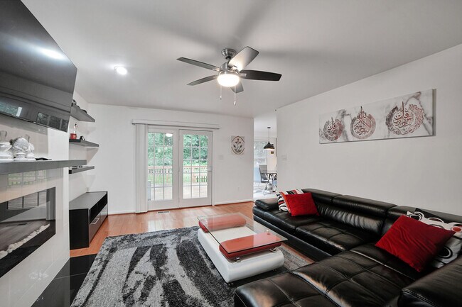Building Photo - 18420 Shady View Ln