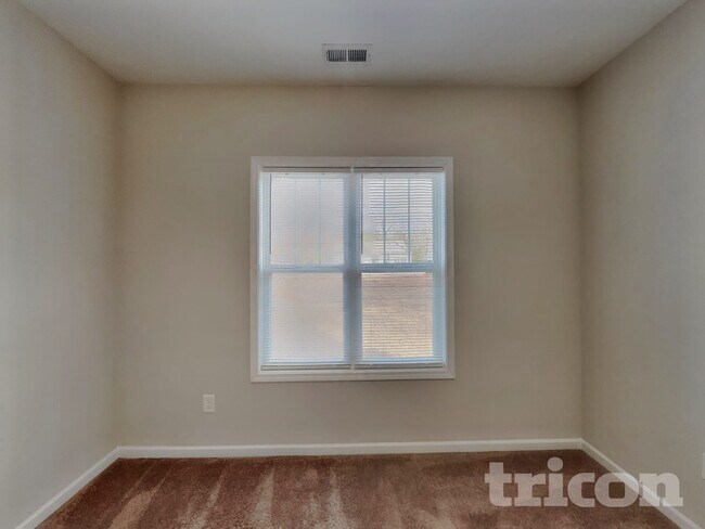 Building Photo - 232 Whetstone Dr