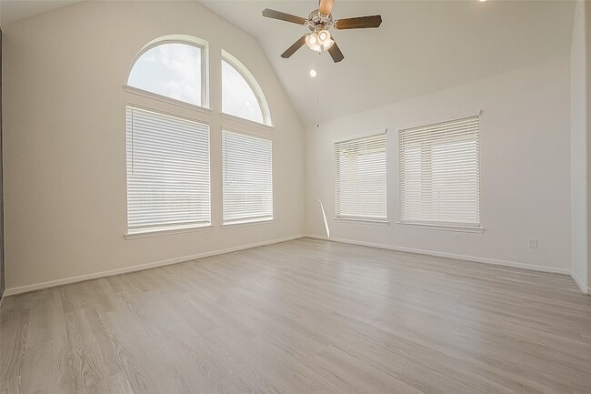 Building Photo - 3111 Trishelle Ct