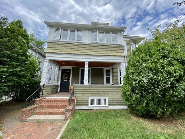 Building Photo - 351 Walden St