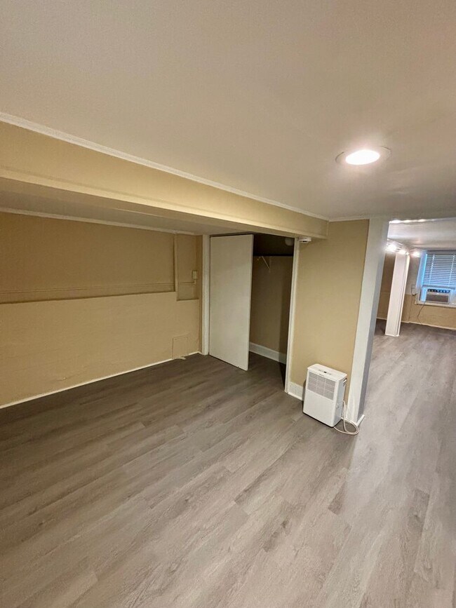 Building Photo - Live at the Color Wheel - Walk to UNC!