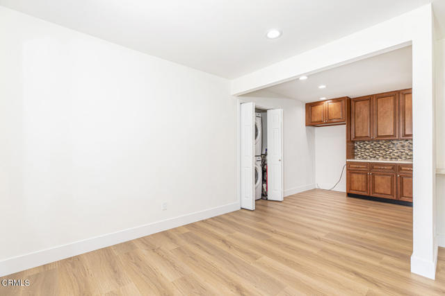 Building Photo - 8536 Tampa Ave