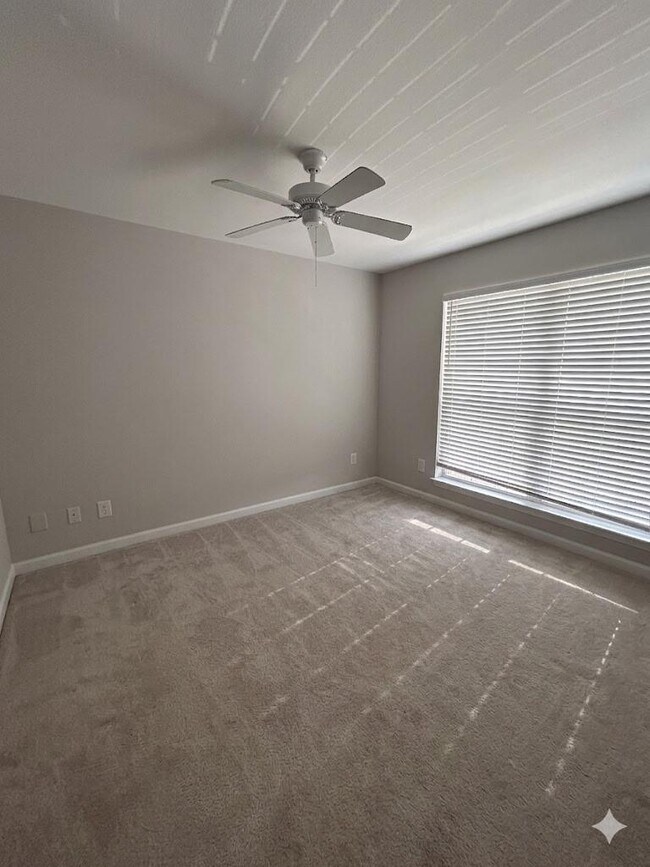 Building Photo - 12158 Penderview Terrace