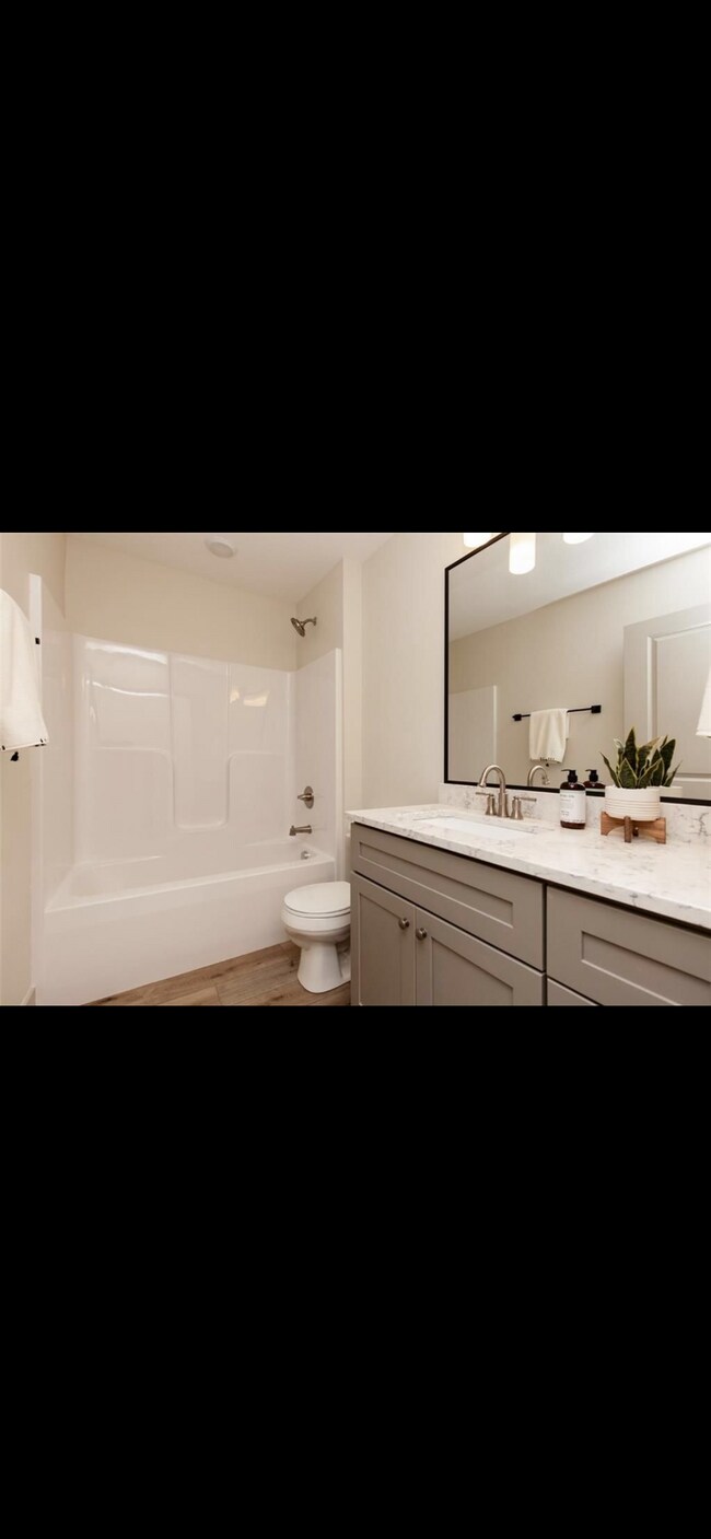 Primary Photo - 6460 Galleria Dr