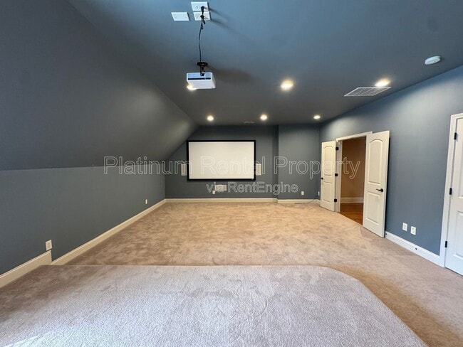 Building Photo - 1811 Traditions Way